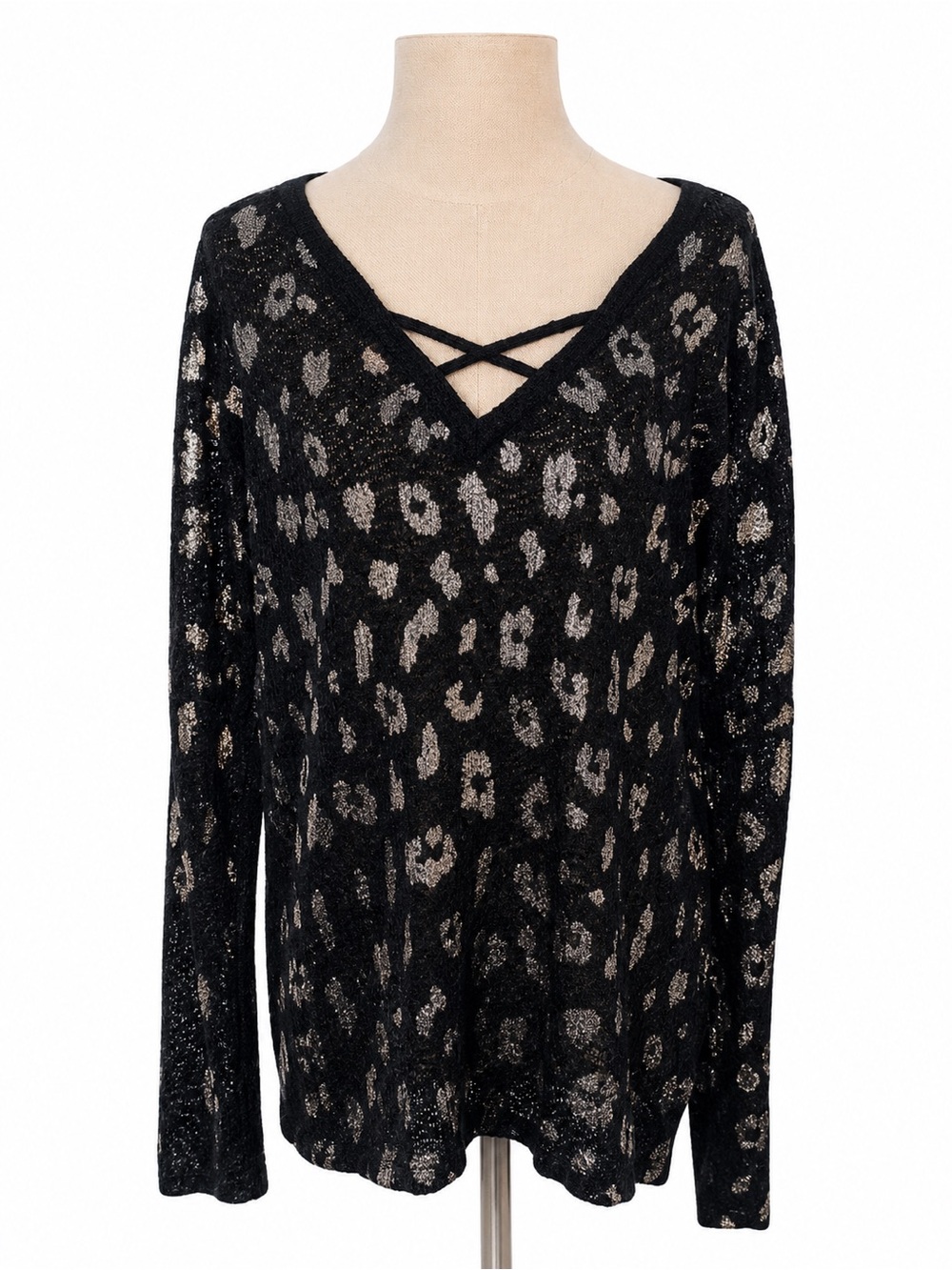 No Boundaries Black and Silver Leopard Long Sleeve Sweater XXL - Picture 2 of 8